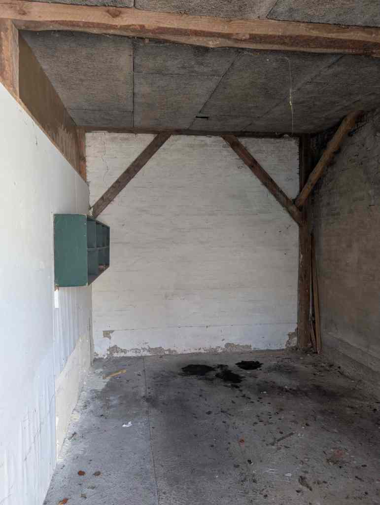 * Image 12