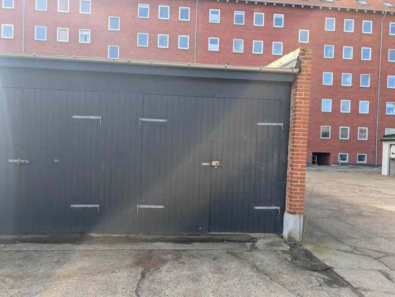 * Image 10