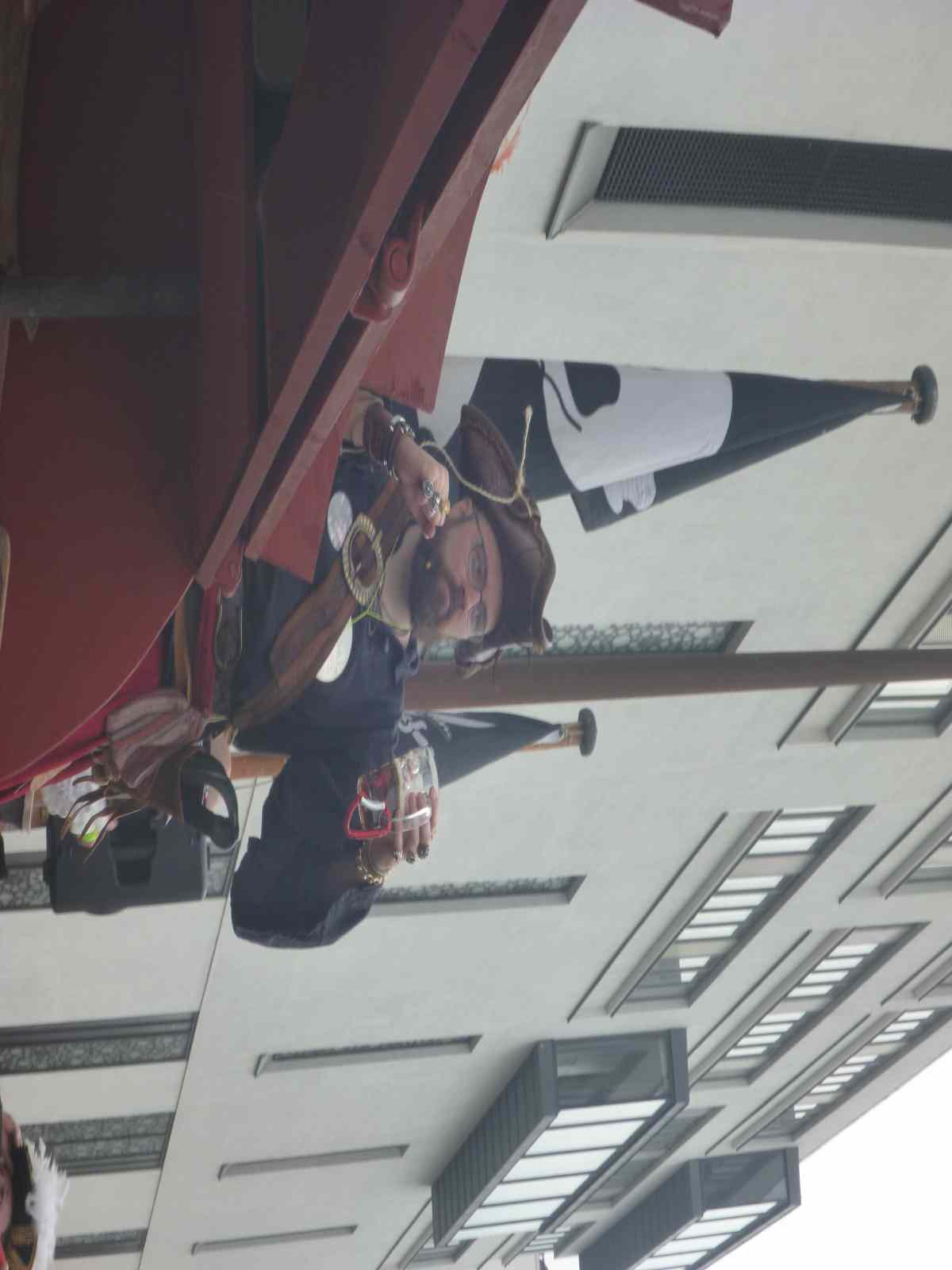 * Image 101