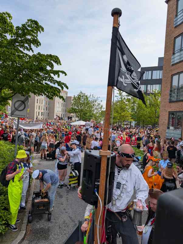 * Image 9