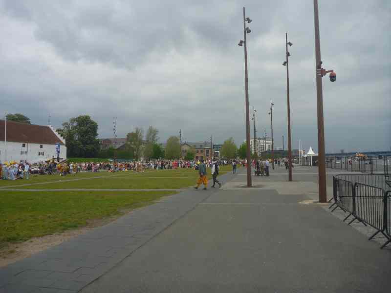 * Image 103